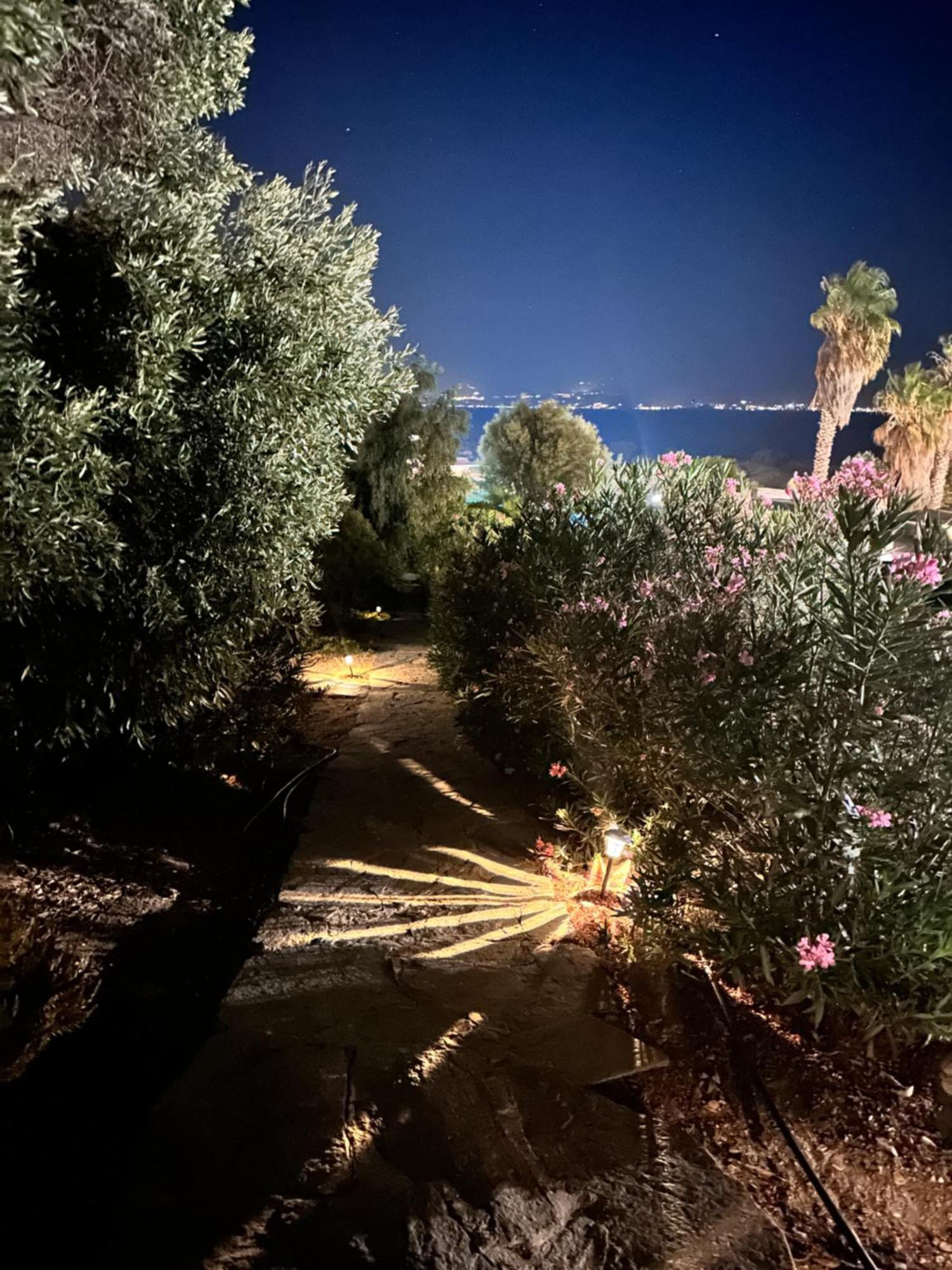 Iliopetra Studios Chrisi Akti  Buitenkant foto